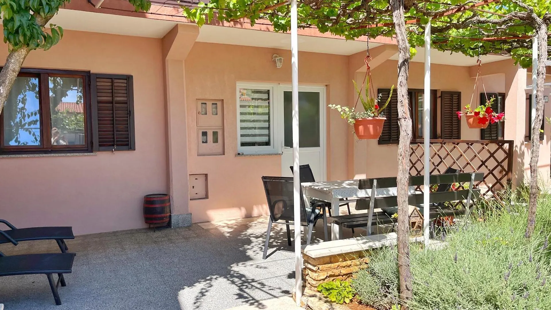 Apartment Nino In Póla